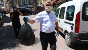 Evden yayılan koku ekipleri harekete geçirdi, içeriden çıkan şoke etti