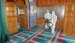 Gebze'de camiler dezenfekte ediliyor!