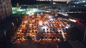 Gebzeliler arabalarında sinema keyfi yaşadı