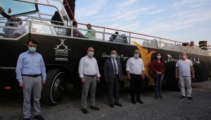 Karantinada olan vatandaşlar için moral konseri