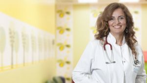 Küçük çocuklara sevdiği karakterlerden maske yapılabilir