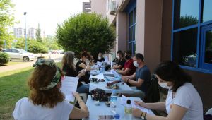 Mesafeli kabare açık havada seyirciyle buluşacak 