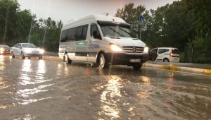 Sağanak yağışın etkisi altına aldığı Kocaeli’de hayat felç oldu