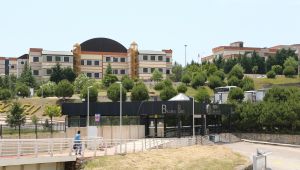 Sınav sistemi çöken üniversite, sosyal medyada gündem oldu