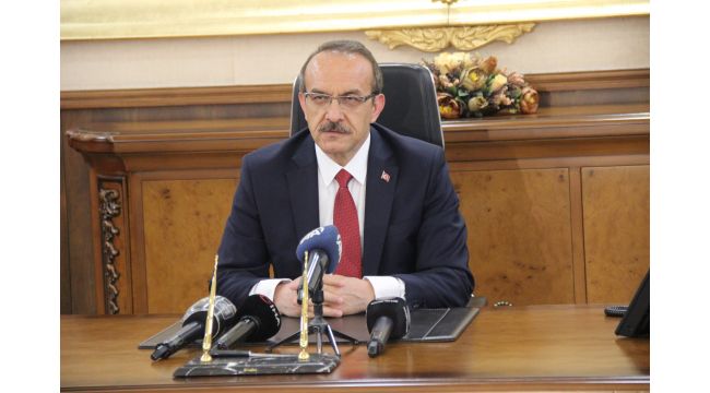 Yeni vali ilk gününde koronayla mücadele mesajı verdi