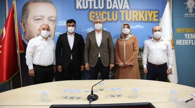 2 meclis üyesi AK Parti'ye transfer oldu