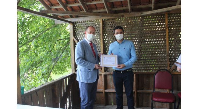 Başiskele Vefa Sosyal Destek Gurubu üyelerine teşekkür belgesi