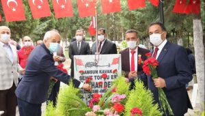 Gebze protokolüden şehitlik ziyareti