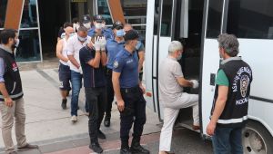 Çok sayıda firmayı dolandıran nakliyecilerden 5’i tutuklandı