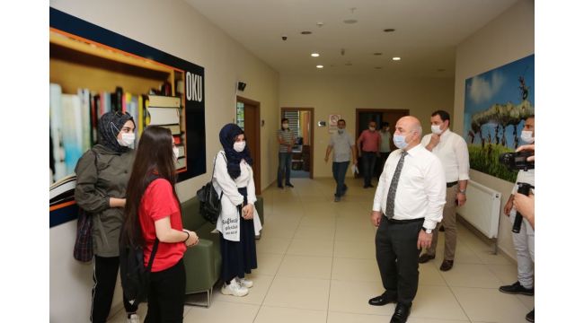 Darıca Belediyesi’nden gençlere tercih desteği