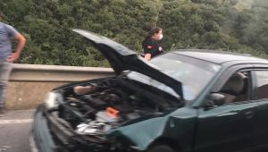 Gebze'de motosiklet ile otomobil çarpıştı