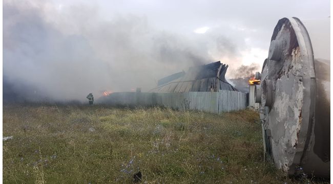 Gebze'de geri dönüşüm tesisinde yangın