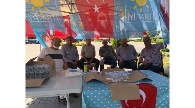 İYİ Parti Gebze üye standı kurdu
