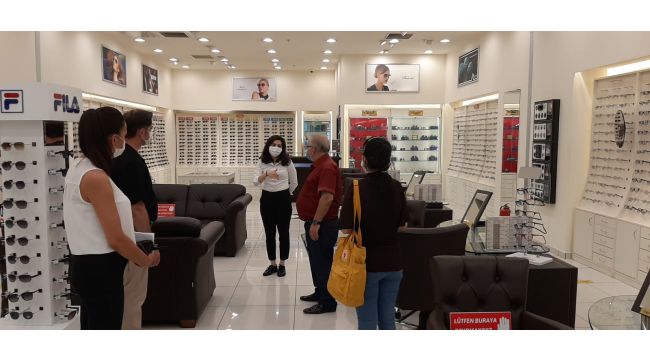 İzmit’te işyerlerine korona denetimleri sürüyor