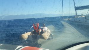 Kocaeli Limanına kayıtlı tekne Balıkesir'de battı