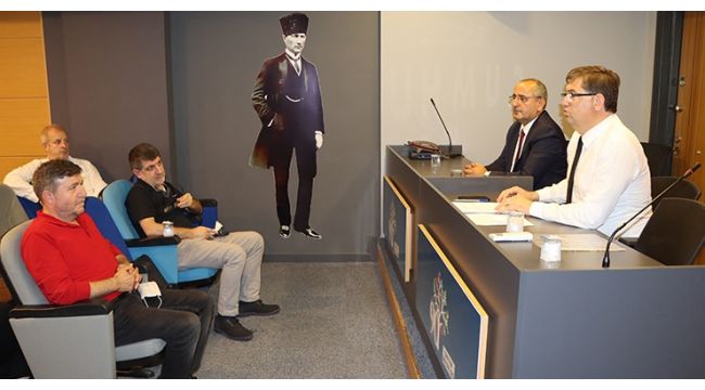 Kurultay delegeleri ile bir araya geldi