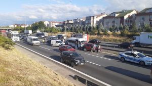 TEM Otoyolu’nda 5 araç çarpıştı: 1 yaralı