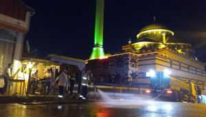 Temizlik işlerinden gece mesaisi