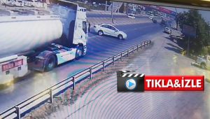 2 kişinin yaralandığı otomobil yol kenarına böyle uçtu