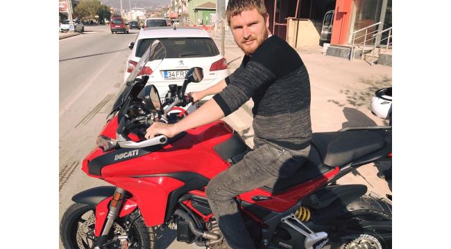 Bariyerlere çarpan motosikletteki 2 kişi hayatını kaybetti
