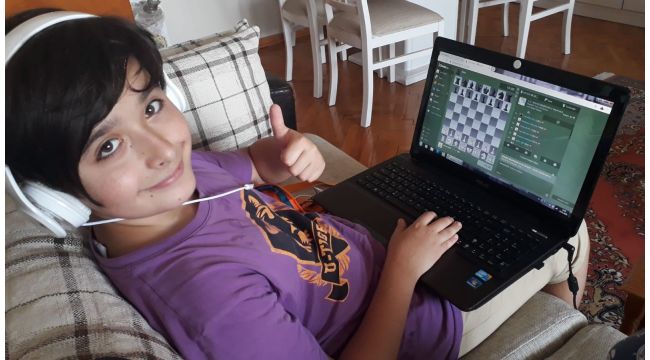 Bilgievi öğrencileri satrançta ter döktü