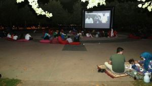 Dilovası’nda açık havada sinema keyfi