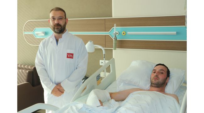 Fabrika işçisinin iş kazasında kopan kolu 12.5 saatte yerine dikildi