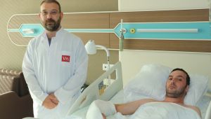 Fabrika işçisinin iş kazasında kopan kolu 12.5 saatte yerine dikildi