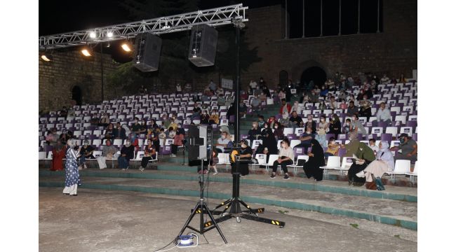 Gebze’de ay ışığında kültür akşamları sürüyor