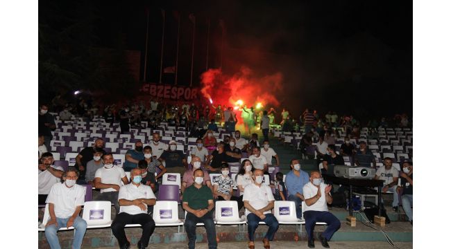 Gebzespor taraftarı Büyükgöz'ü coşkuyla karşıladı