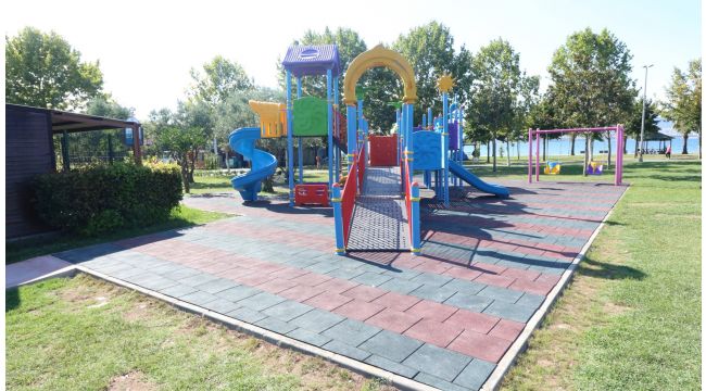 İhsaniye sahil parkına engelli oyun grubu kuruldu