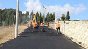 İzmit Belediyesi’nden Süverler’de asfalt yol atağı