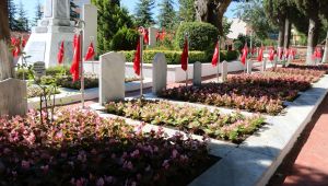 İzmit Namazgah Şehitliği 30 Ağustos’a hazırlandı