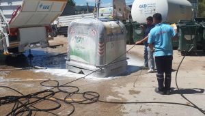 İzmit'teki çöp konteynerleri bayram sonrası dezenfekte edildi