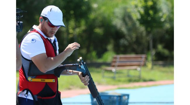 Kağıtsporlu atıcılar rekor kırarak şampiyon oldu