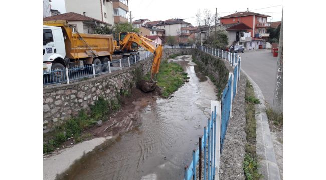 Kocaeli’de dere temizlikleri aralıksız sürüyor