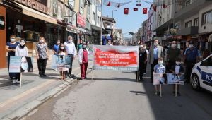 Korona virüse karşı farkındalık yürüyüşü