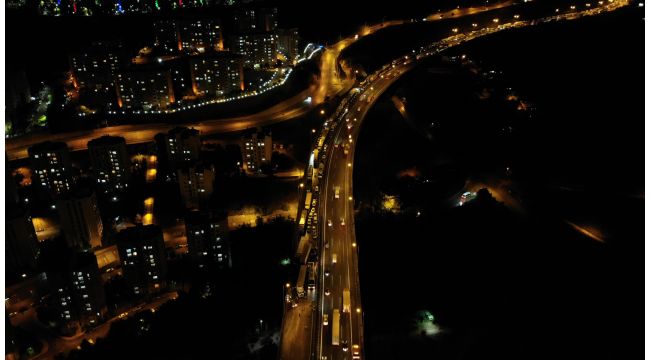 28 aracın çarpıştığı TEM Otoyolu 3 saatte trafiğe açılabildi