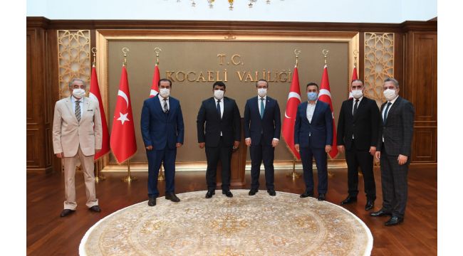 Ağrılılar Kocaeli Valisi Yavuz'a konuk oldu