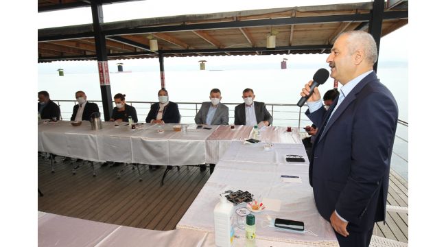 Başkan Büyükgöz mahalle muhtarlarını topladı