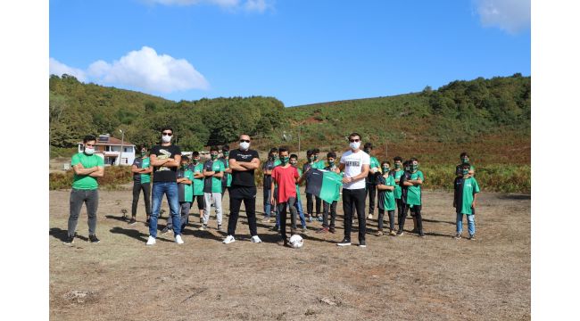 Çocukların spor malzemesi isteğini Büyükakın karşıladı