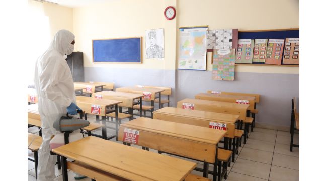 Darıca'da okullar dezenfekte ediliyor
