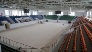 Darıca’daki spor salonunda çalışmalara devam
