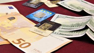 Dolar rekor üstüne rekor kırıyor