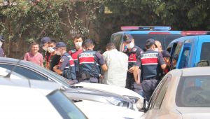 Ev hapsindeki şahsı öldüren 2 zanlı adliye sevk edildi