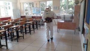 Gebze’de okullar dezenfekte ediliyor
