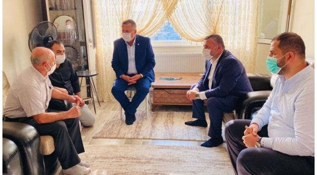 İYİ Partililerden intihar eden gencin ailesine ziyaret