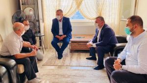 İYİ Partililerden intihar eden gencin ailesine ziyaret