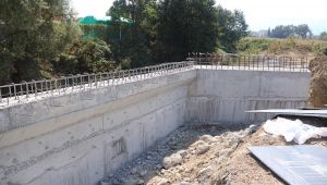 Kartepe’de inşa edilen modern köprü şekillenmeye başladı