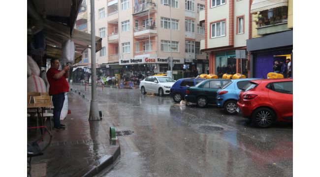 Kocaeli’de yağan dolu zor anlar yaşattı